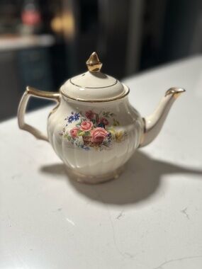 Early Sadler Flower Basket Teapot Vintage